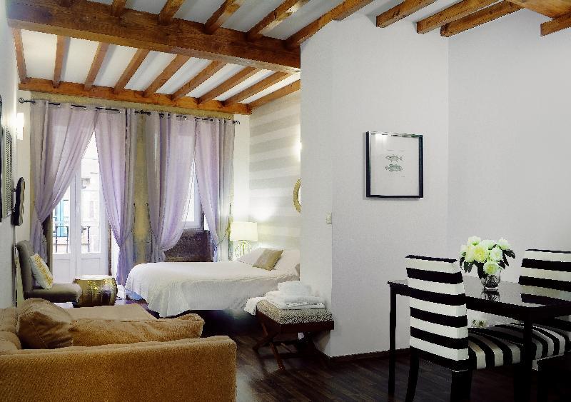 Apartamento Duerming Casas Reales *